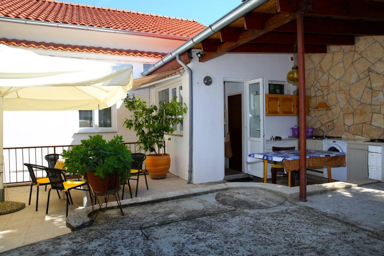 Seaside Apartment Tisno Exterior foto