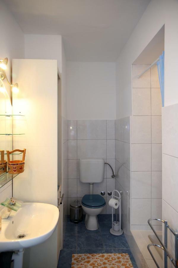 Seaside Apartment Tisno Exterior foto