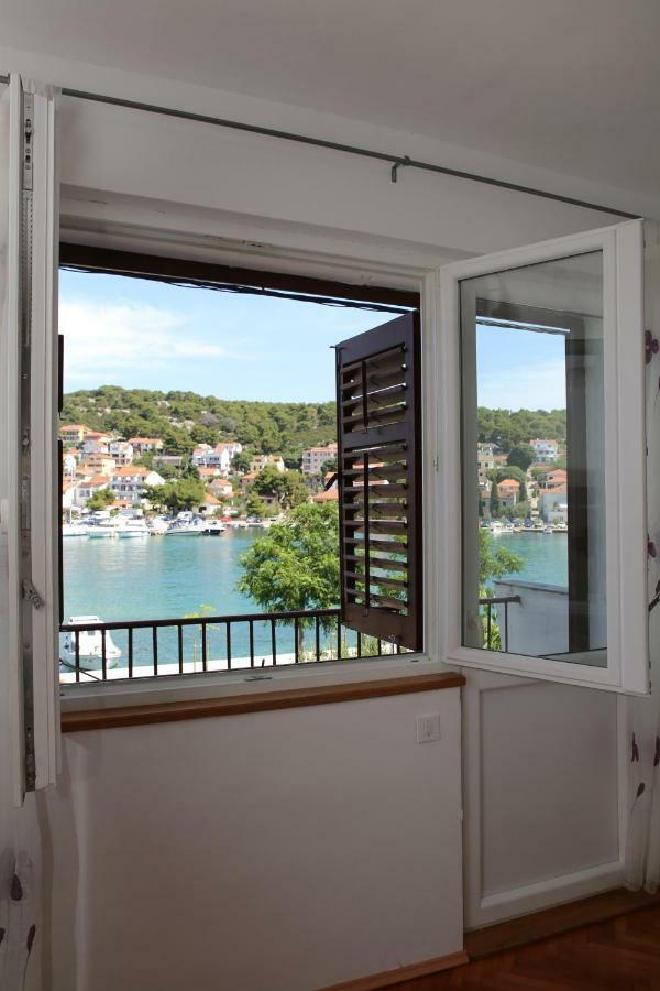 Seaside Apartment Tisno Exterior foto
